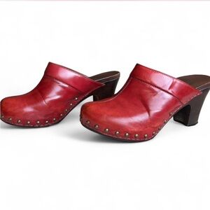 Dansko Rae burgundy studded clog
